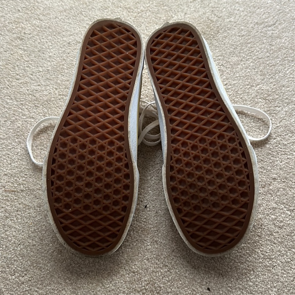 Vans - Picture 4 of 5